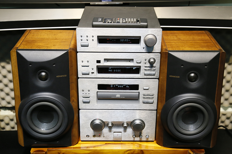 kenwood-7002